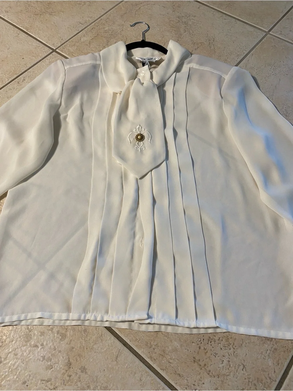 Vintage Ivory Pleated Long-Sleeve Tie-Neck Blouse